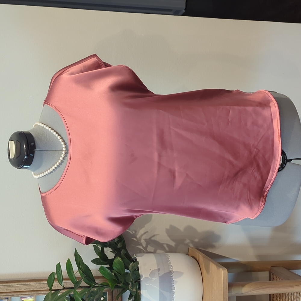 Pink satin-like drop shoulder short sleeve blouse